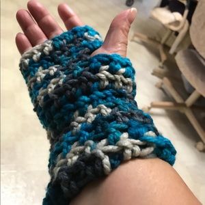 Fingerless gloves